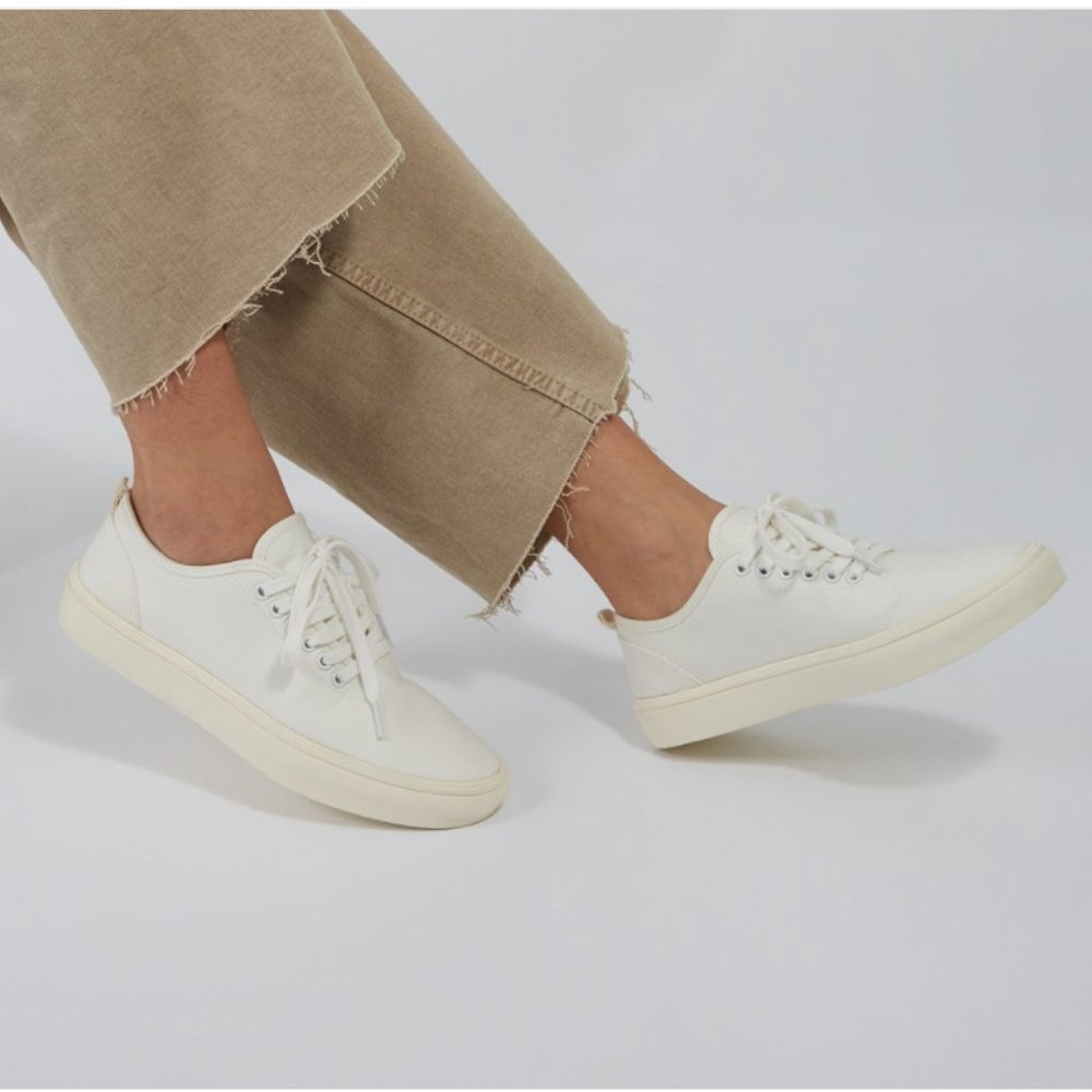 FLOYD White Sneakers